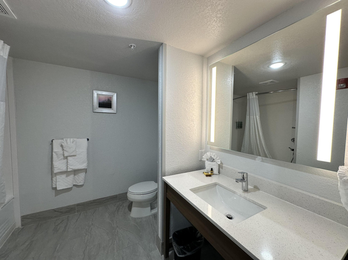 Bathroom 4, Best Western Cheyenne, Laramie