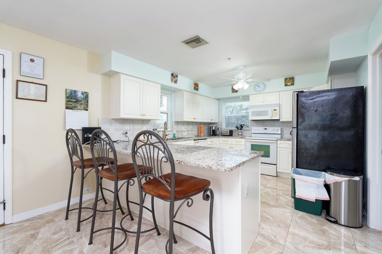 Private kitchen 5, Gulfside Retreat, Lee