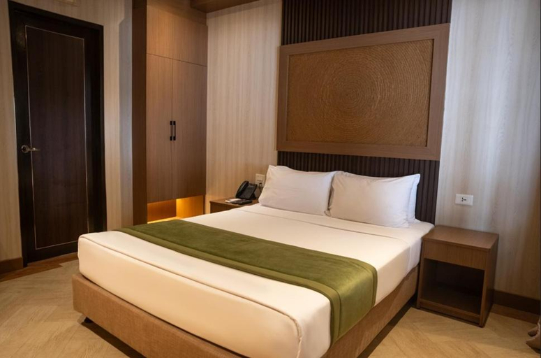 Bedroom 2, Acuaverde Beach Resort & Hotel Inc., San Juan