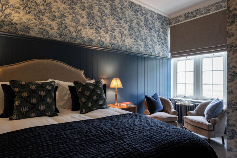 Bedroom 2, Dumbleton Hall, Gloucestershire