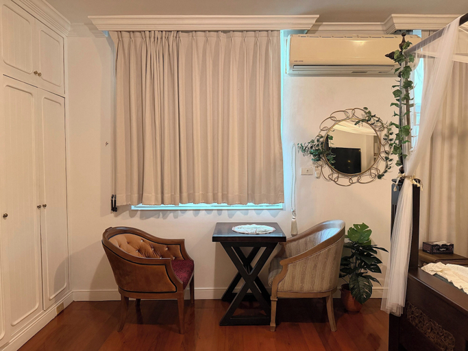Room 4, The Oasis On 8 Cozy Homestay & Café, Khlong Toey