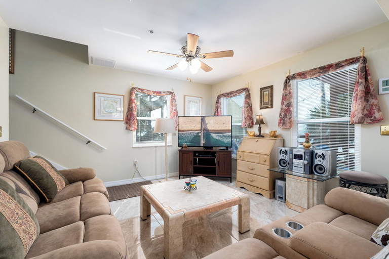 Living area 2, Gulfside Retreat, Lee