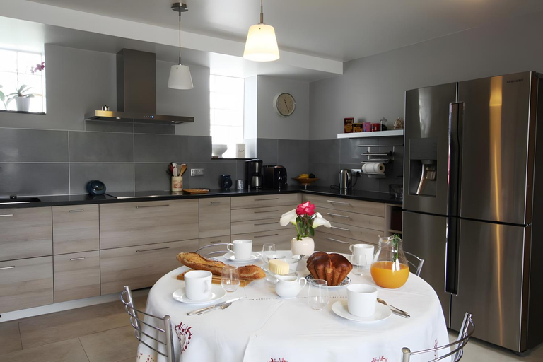 Kitchen, Chambres D'hotes - Les Vergers, Manche