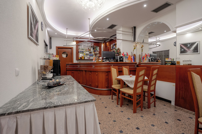 Food & Drinks 2, Hotel Villa Dislievski