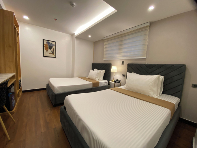 Room 5, Everyone Hotel, Makati City
