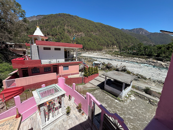Terrace/patio 3, Omji Ashram - Tapovan Kuti, Uttarkashi