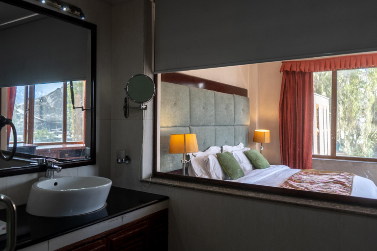 Bathroom, Hotel Spic N Span, Leh