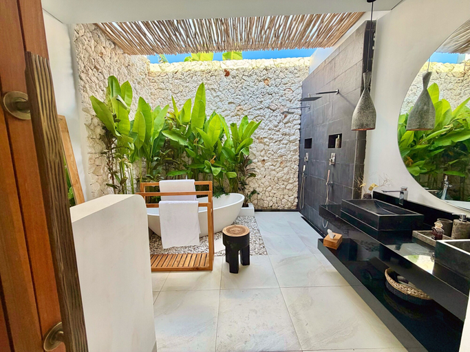 Bathroom 5, Villa Pacha Lembongan, Klungkung