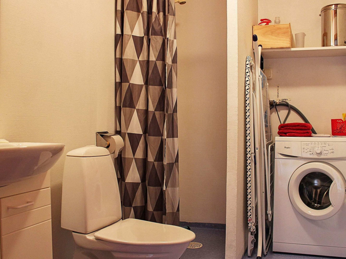 Bathroom, Holiday Home in Askeröarna, Stenungsund