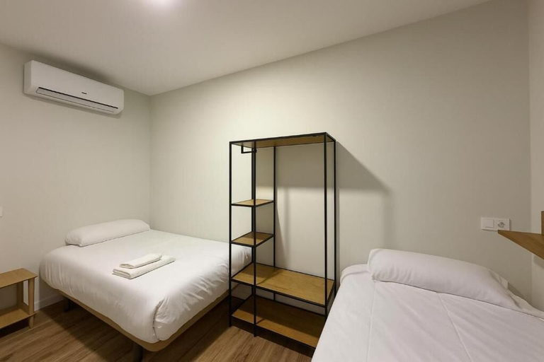 Room 4, Hostal Ramon y Cajal, Madrid