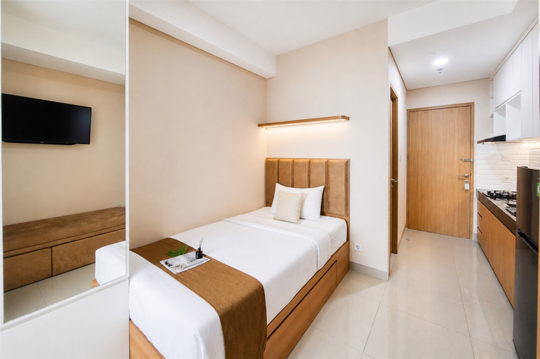 Bedroom 2, Comfy Minimalist Studio at Apartment B Residence By Travelio, Tangerang Selatan