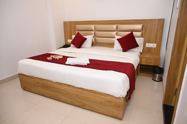 Room 3, Hotel Golden Bliss, Lucknow