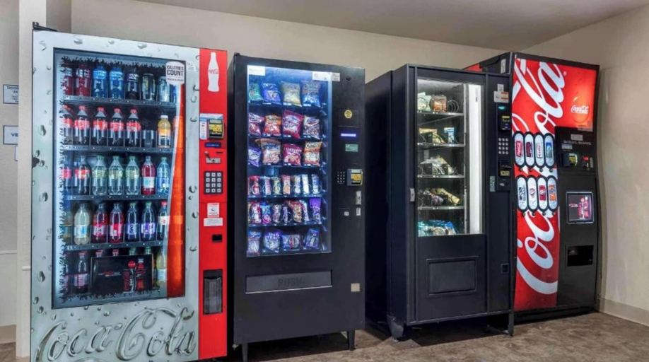 Food & Drinks 5, Studio 6 Extended Stay Shreveport Airport LA, Caddo
