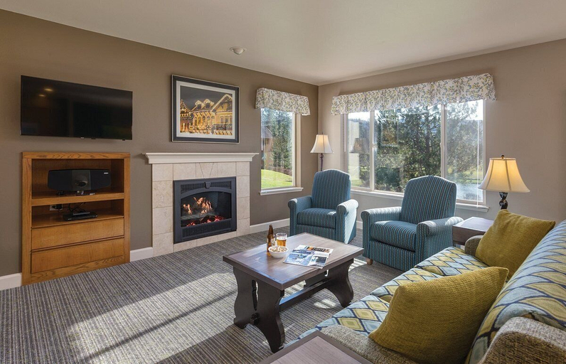 Living area, Vacation Winter Getaways at Leavenworth, Chelan