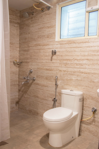 Bathroom 5, YC Grand Mystic Premier, Bangalore
