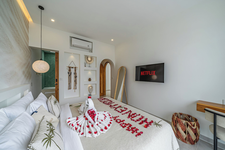 Room 5, Tropical Mediterranean Villas in Canggu, Badung