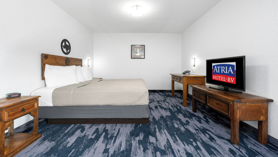 Bedroom 3, Atria Hotel and RV McGregor, McLennan