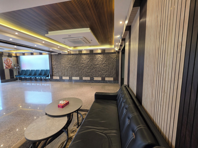 Lobby sitting area 4, The Bay Suites - NIS, North 24 Parganas