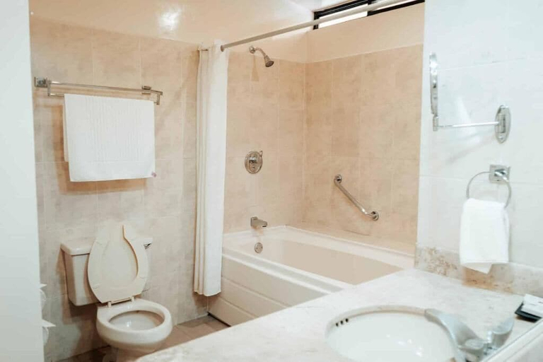 Bathroom 3, Cumbres Hotel y Cabañas, Gómez Farias