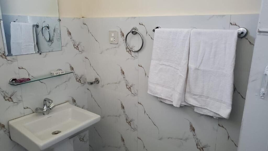 Bathroom 5, Ultar House Hotel, Northern Areas