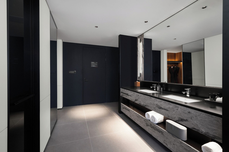 Bathroom 5, IntercityHotel Gaungzhou Financial City, Guangzhou