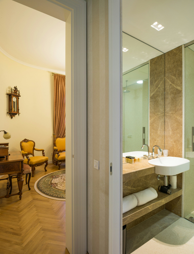 Bathroom 3, Hotel Privo, Targu Mures