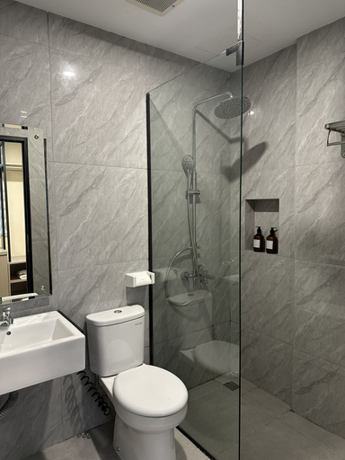 Bathroom 5, Serenity Homestay Penuin, Batam