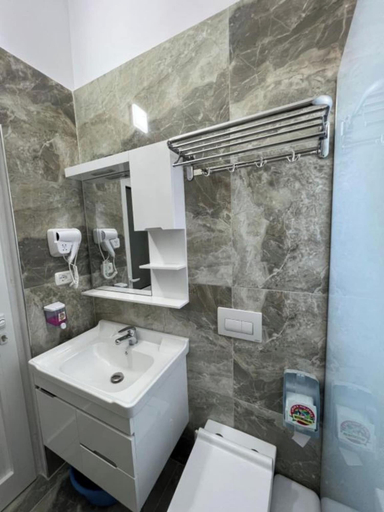 Bathroom 3, Hotel Frida, Vlorës