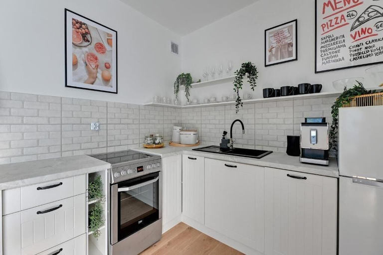 Private kitchen 3, Palm Beach Apartments with parking, Gdańsk City