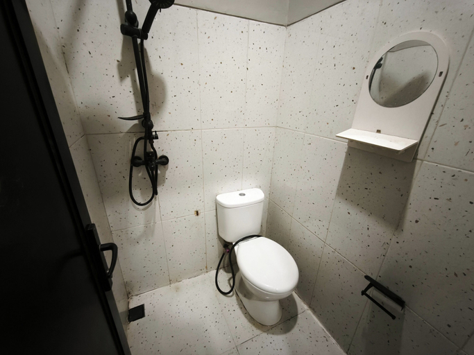 Bathroom 4, Malano Residence, Denpasar