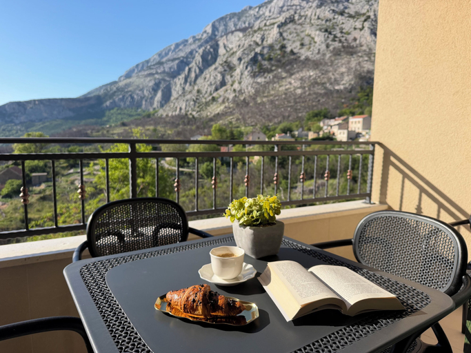 Outdoor dining 3, Sunset luxury apartment, Tučepi
