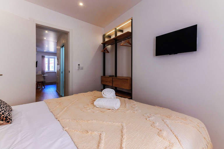 Room 5, White Angels by Portas do Sol Apartments, Lisbon