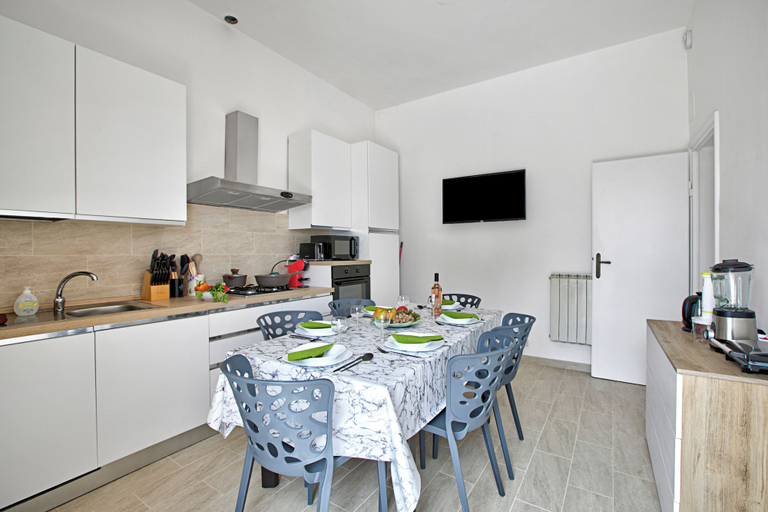 Private kitchen 2, La Siesta With Private Garden, Lucca
