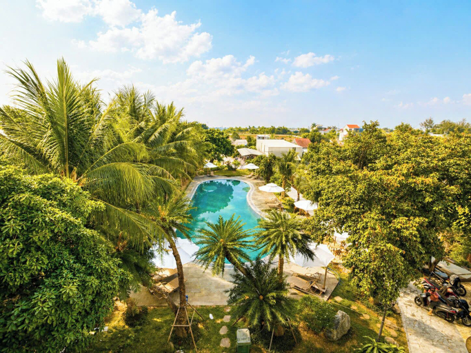 Pool 3, An Velora Boutique Hotel, Da Nang