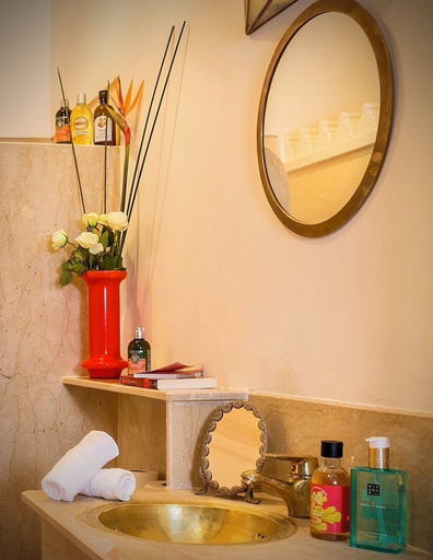 Bathroom 4, Riad Lumière, Marrakech