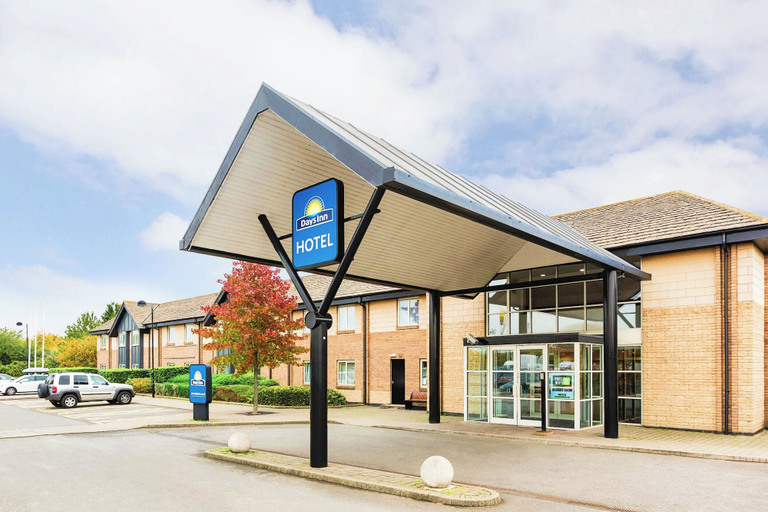Exterior & Views 2, Days Inn by Wyndham Peterborough, Cambridgeshire