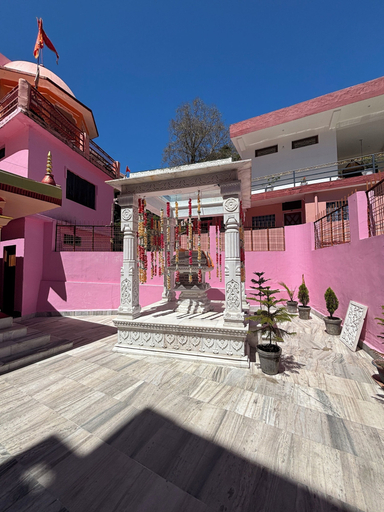 Terrace/patio 2, Omji Ashram - Tapovan Kuti, Uttarkashi