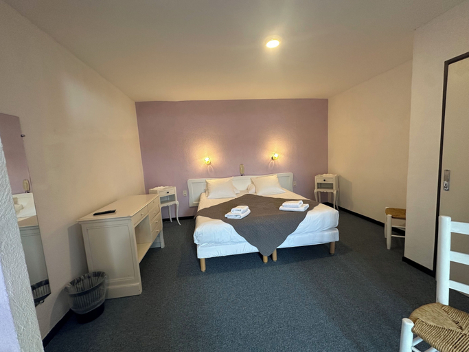 Room 2, Hotel Restaurant Le Verdon, Var