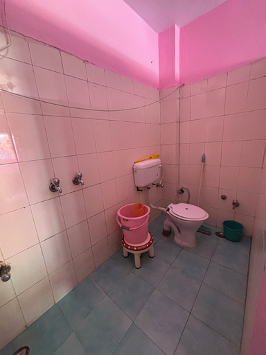Bathroom 5, Omji Ashram - Tapovan Kuti, Uttarkashi