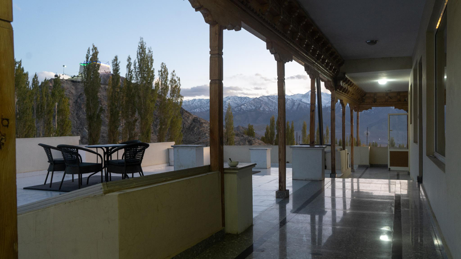 Others 4, Hotel Spic N Span, Leh