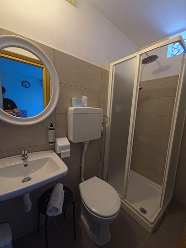 Bathroom 5, Hotel Ornella, Rimini