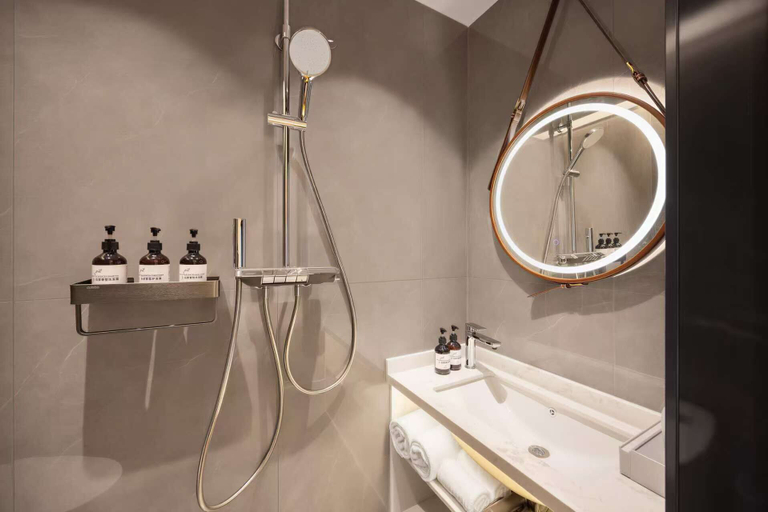 Bathroom 4, Gulou Lanting Hotel, Beijing