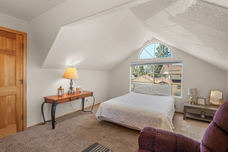 Room 4, The Lazy JT Ranch, San Bernardino