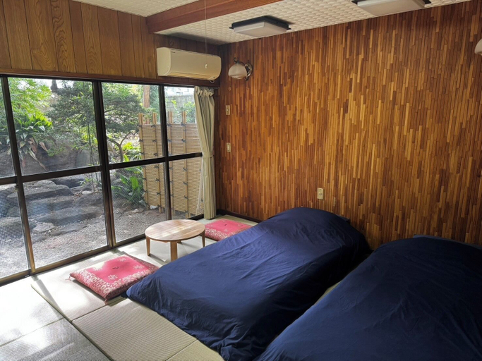 Room 5, Retreat Narita - Hostel, Narita