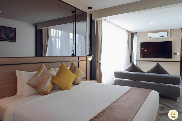 Bedroom 2, The Gold Living Life, Thung Song