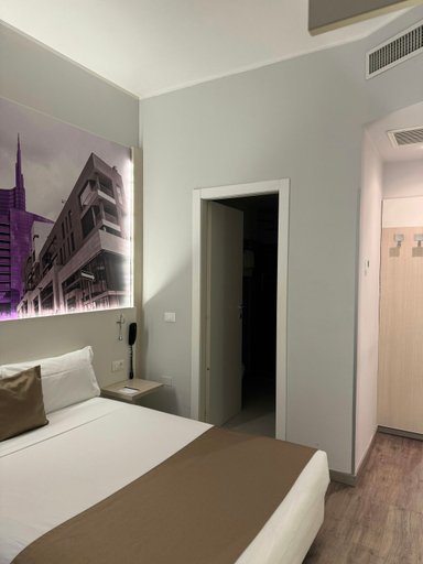 Bedroom 3, Kleos Hotel, Milano