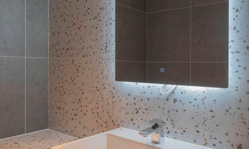 Bathroom 4, Brown Dot Siheung Geobuksum, Siheung