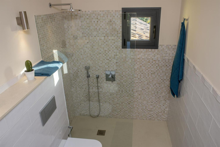 Bathroom, Villa Payma, Granada