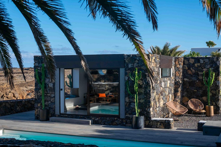 Others 5, Villa by the Sea, Las Palmas