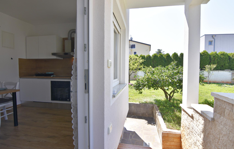 3, Apartment with garden and BBQ area, Umag